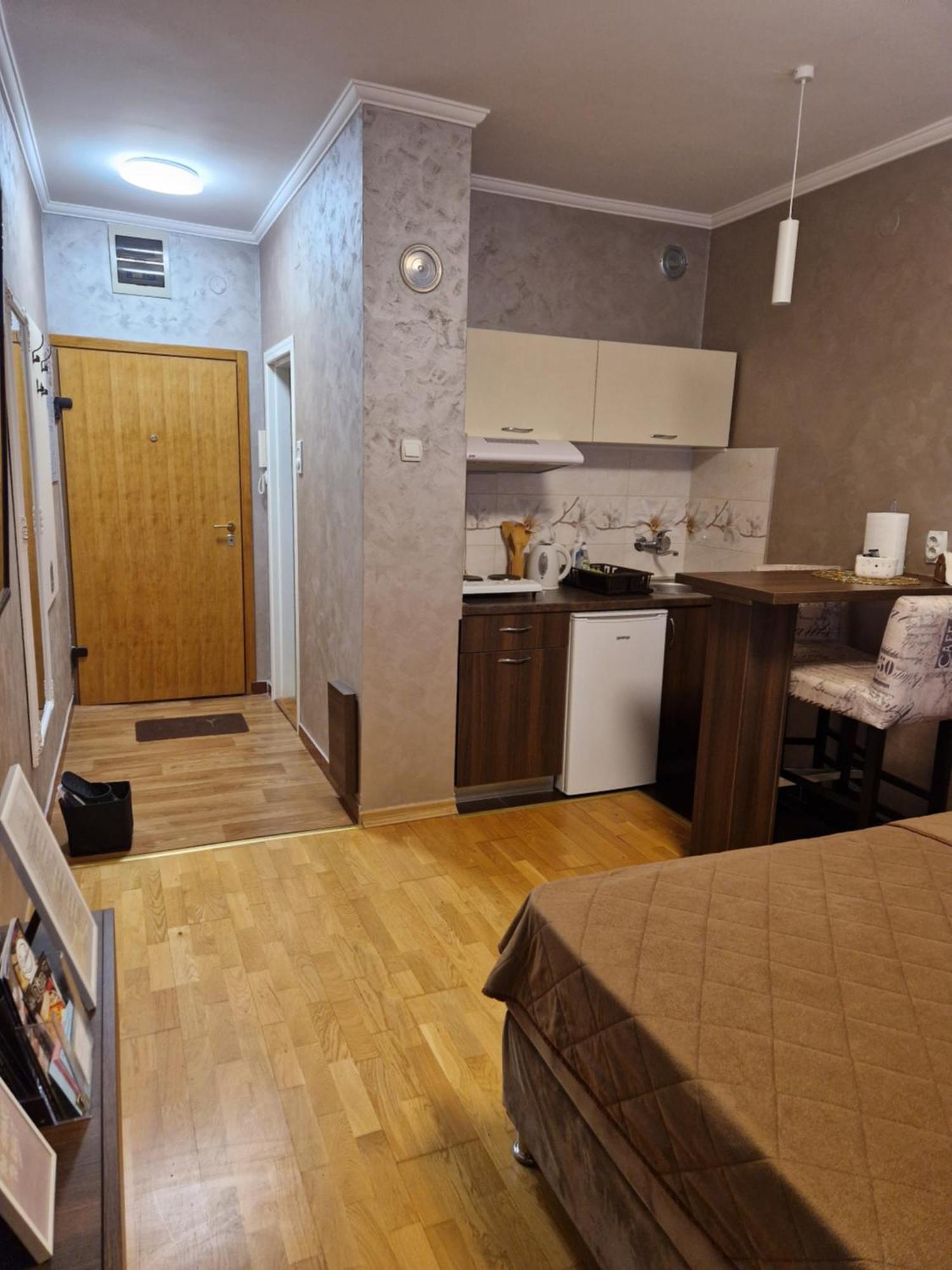 Apartman Studio Diamond Subotica Exterior photo
